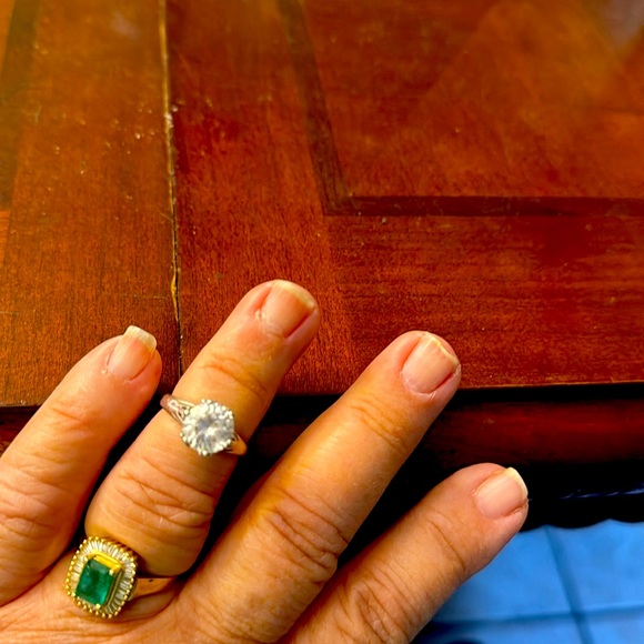 Diamonique 4 carat Cz, size 7 - Picture 3 of 4